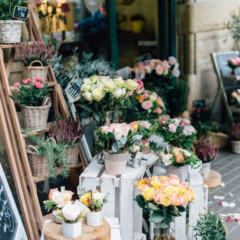 The Perfect Florist Near You: FloraQueen