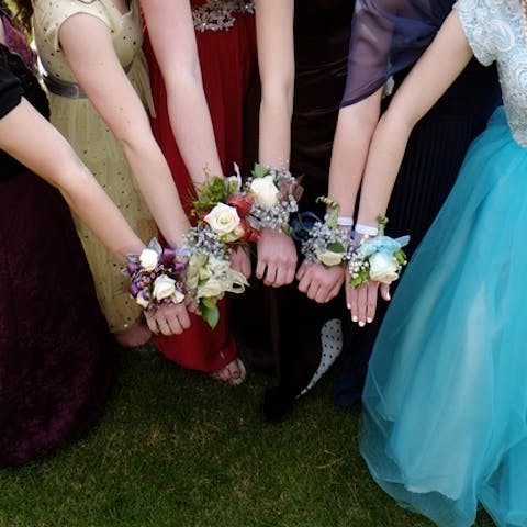 Corsage for Prom? Everything You Need to Know