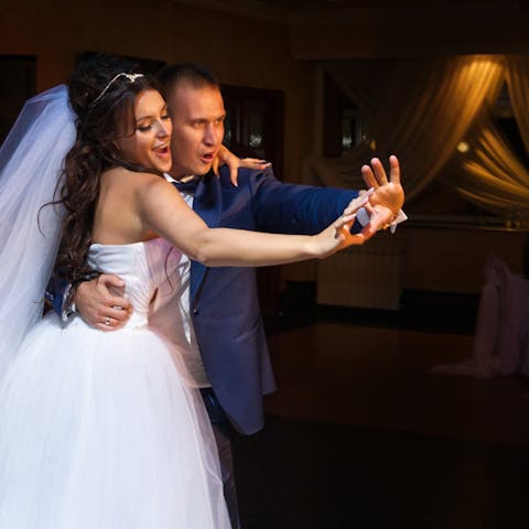 Best Wedding Wishes to Congratulate the Happy Couple