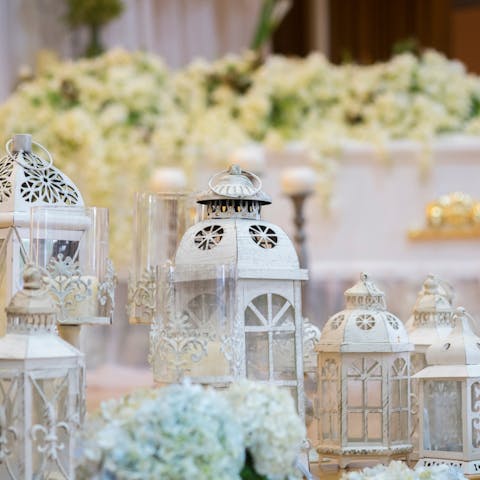 How to Send Flowers to a Funeral?