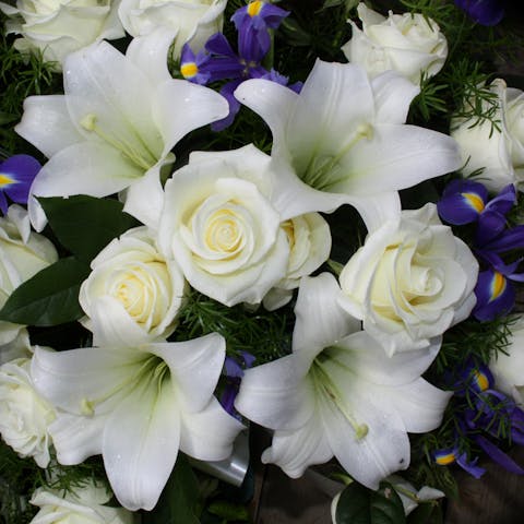 Tips for Sending Condolence Flowers