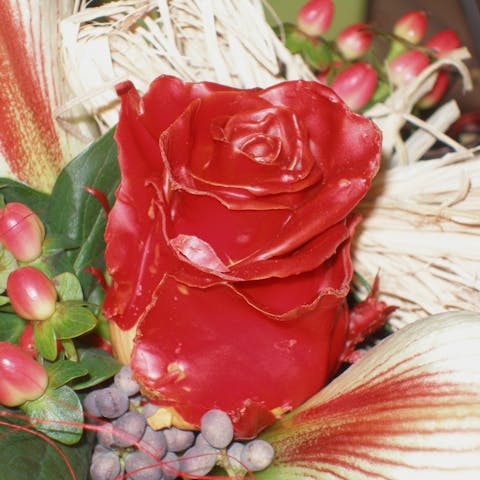 Give an Everlasting Rose – Waxed Roses and Their Meaning