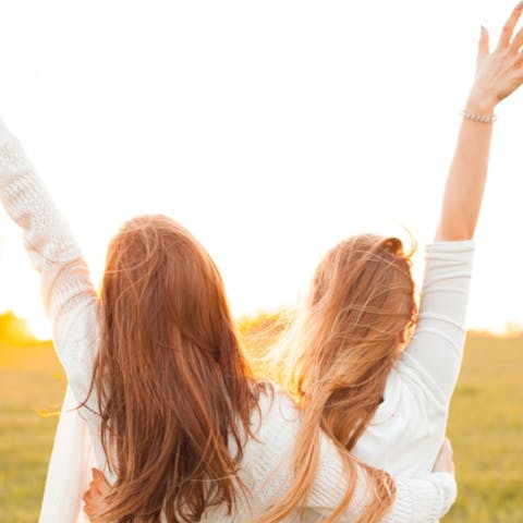 Why You Should Get Your Best Friend A Gift This Valentine’s Day