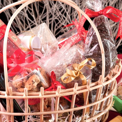 How to Make a Gift Basket