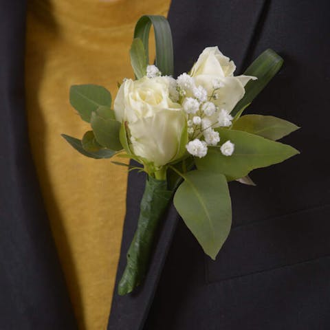 DIY With Flowers: Boutonnière