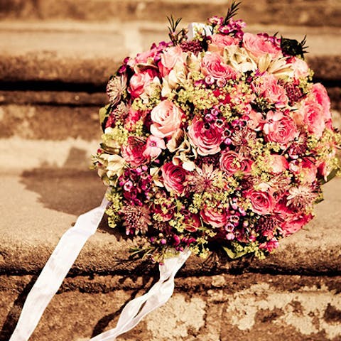 Why you should celebrate your marriage in autumn?